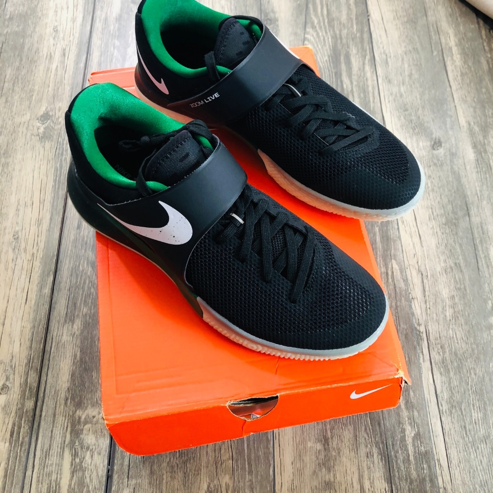 NIKE | ZOOM LIVE PE SNEAKERS Size 10 - Picture 7 of 8